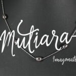 Mutiara Script Font Poster 1