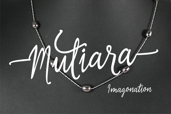 Mutiara Script Font Poster 1