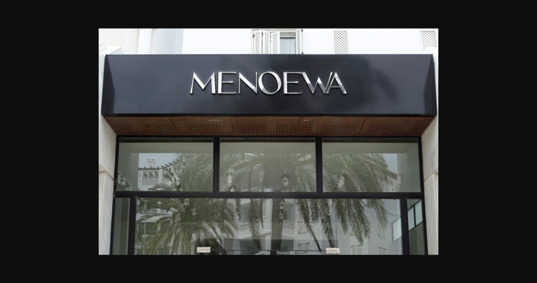 Menoewa Font Poster 5