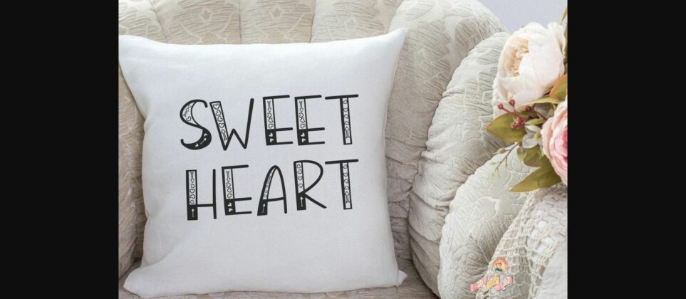 Sweet Heart Font Poster 2