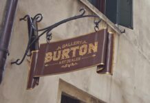 Venetian Old Scroll Signboard Mockup Poster 1