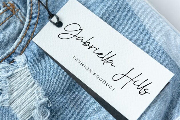 Aguset - Handwritten Font Poster 4