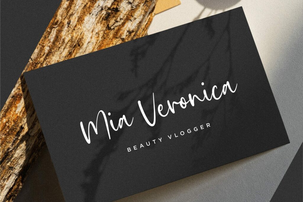 Girlmind Modern Handwritten Font Poster 4