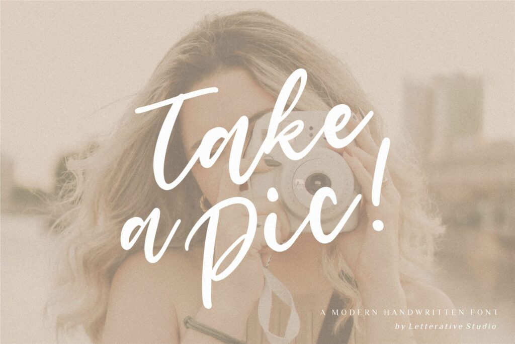 Goldena Modern Handwritten Font Poster 1