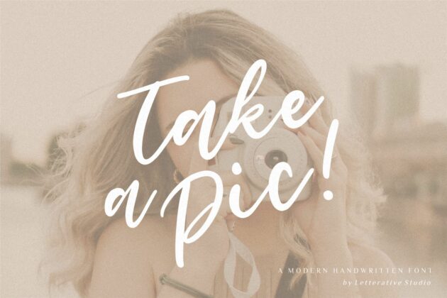 Goldena Modern Handwritten Font Poster 1
