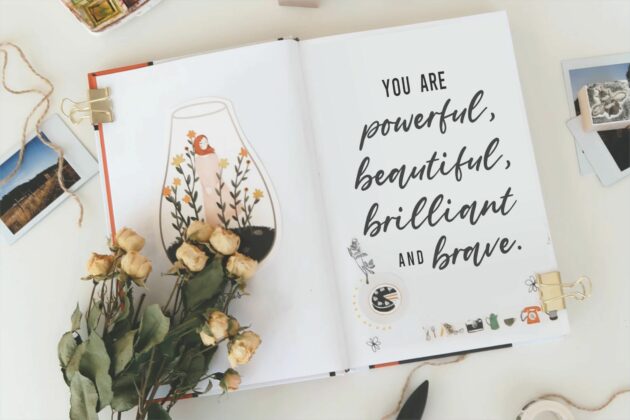 Goldena Modern Handwritten Font Poster 4