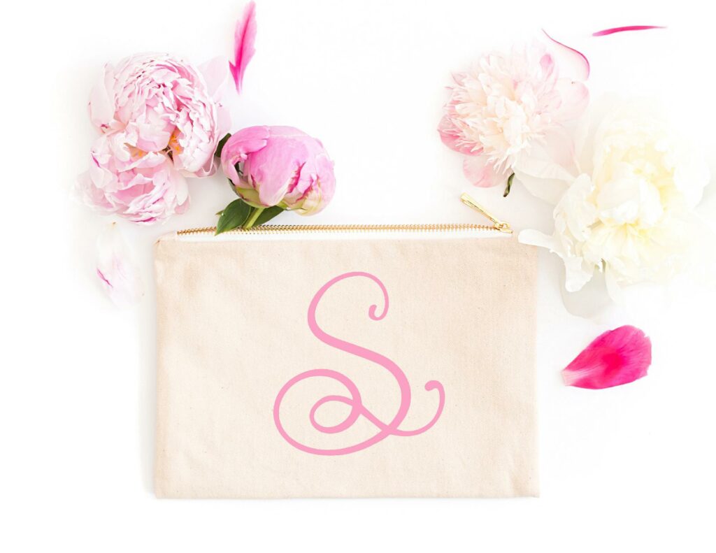 Heartly Monogram Font Poster 3