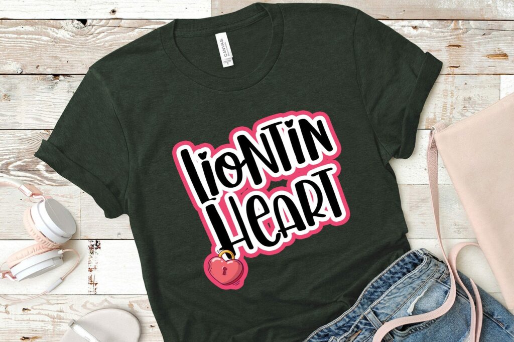 Liontin Heart Font Poster 5
