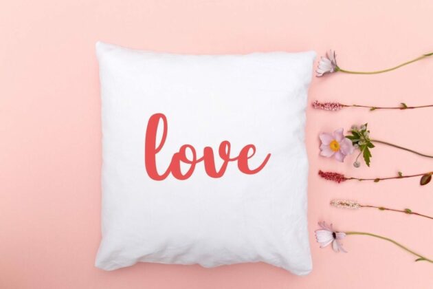 Sunshine - Cute Script Font Poster 1