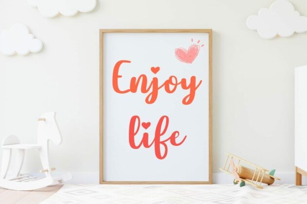 Sunshine - Cute Script Font Poster 4
